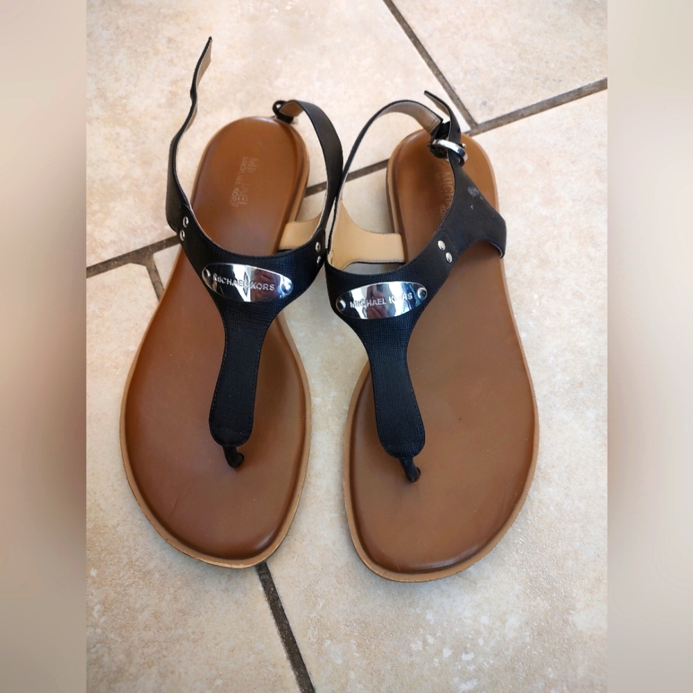 Michael Kors Plate Thong Sandals
